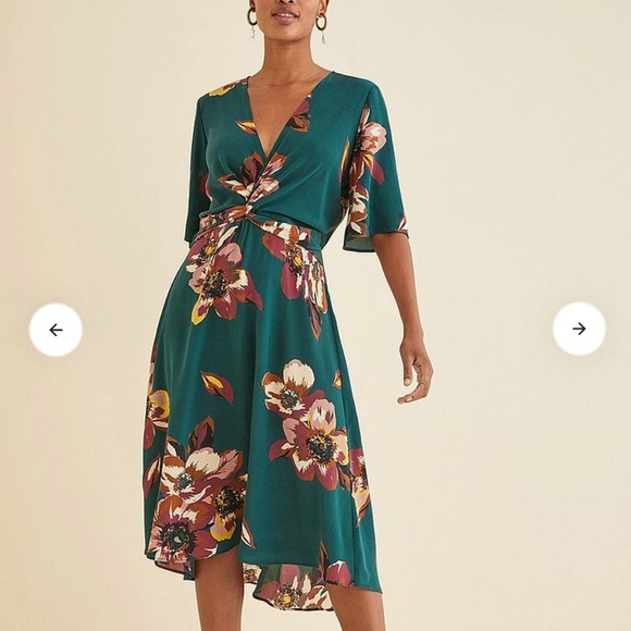 Amour Vert Dresses & Skirts - Amour Vert ❤️ Joselle Rive Gauche Silk Dress XS